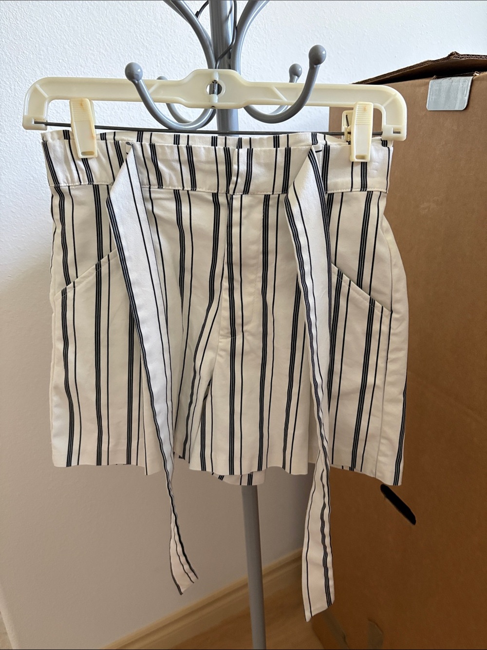 Zara Striped High-Waist Tie Front Shorts - White & Navy